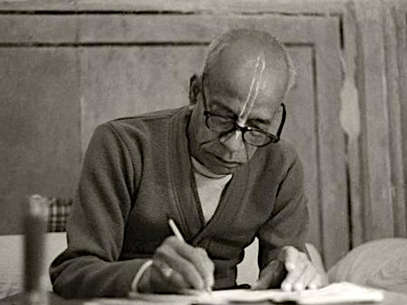 Śrīla Prabhupāda writing a letter