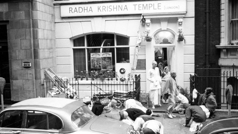File:Srila-Prabhupada-Hero-11.jpg